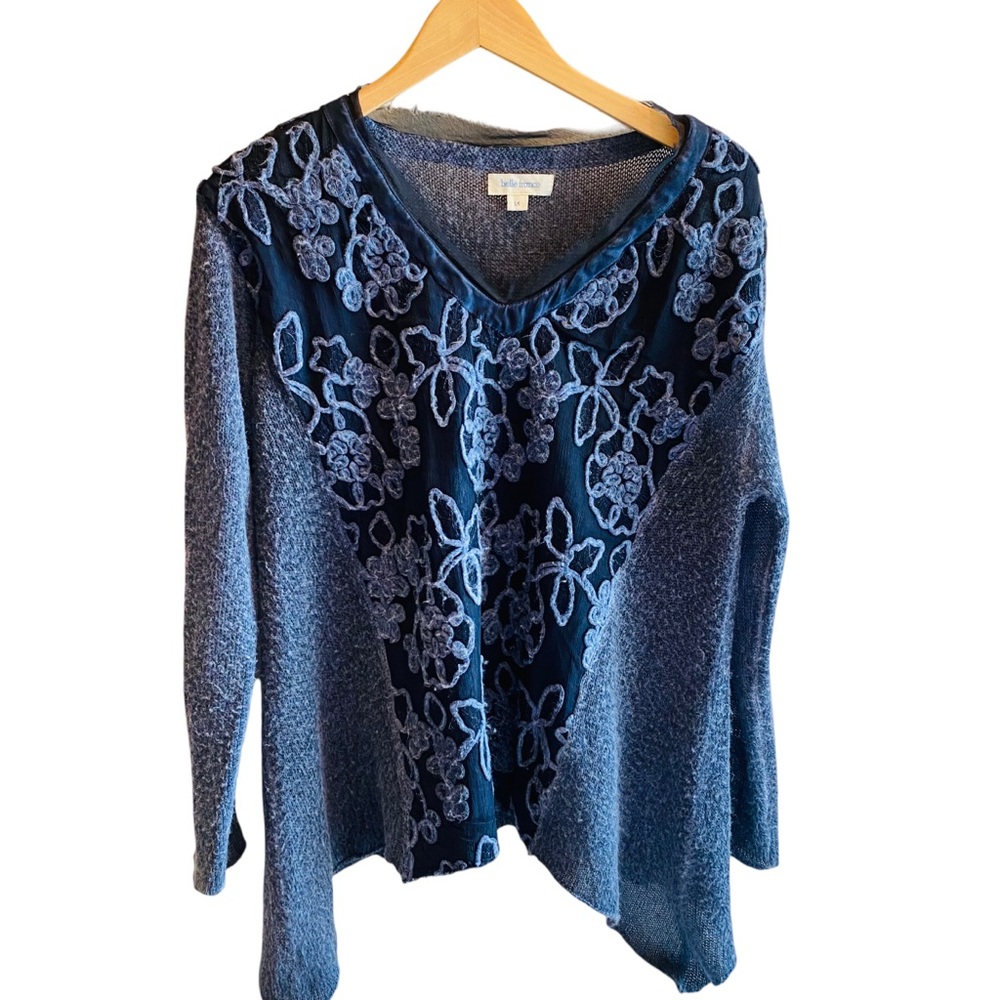 Belle France Woman’s Pullover Sweater Size L Color Blue Embroidered